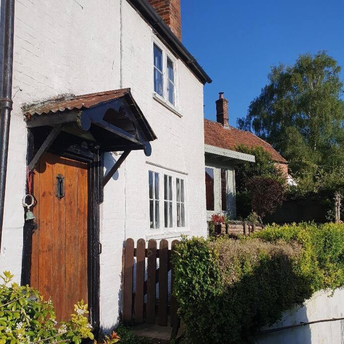 Priory Cottage Westbury  Eksteriør billede